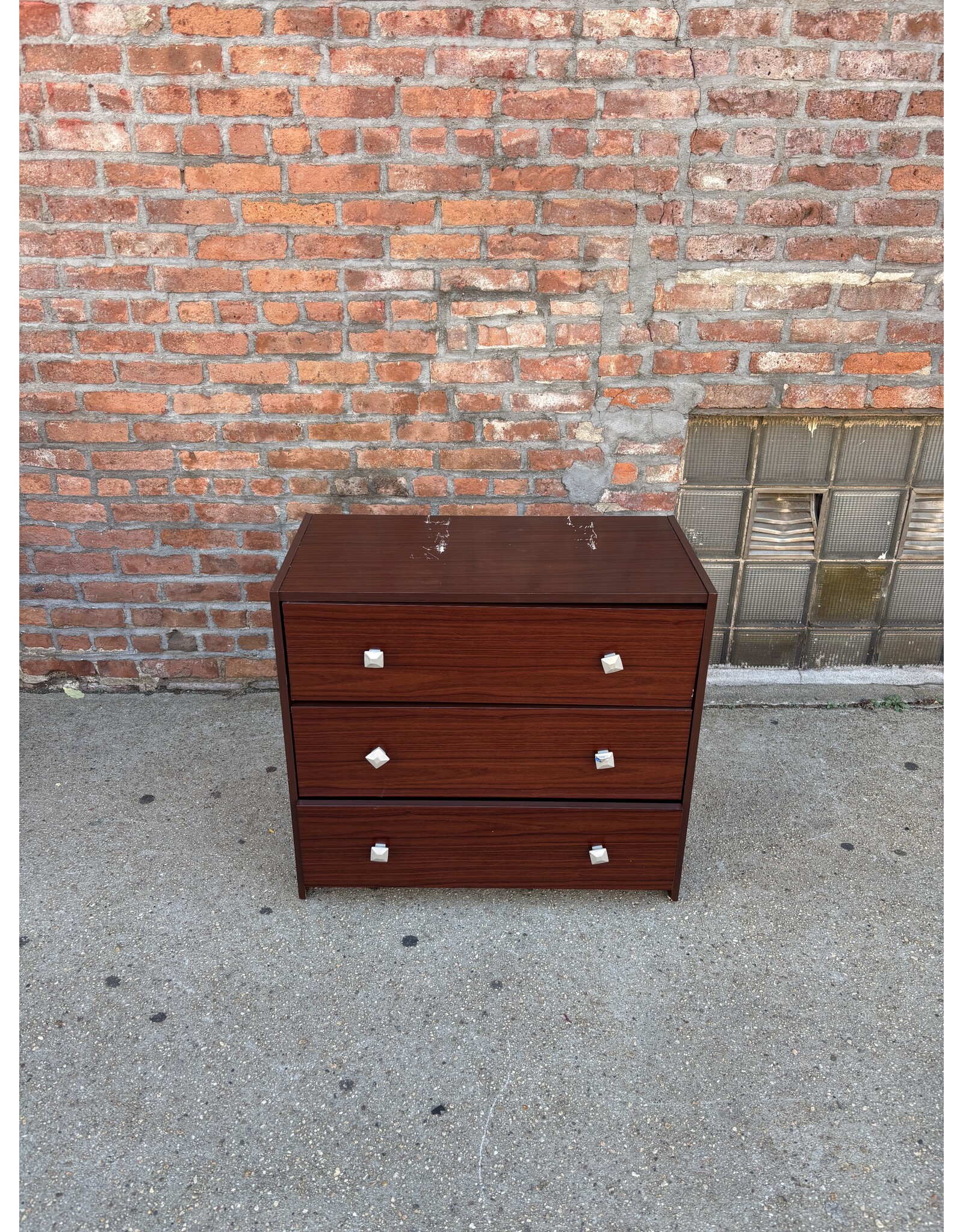 Donco 4 Drawer Wood Dresser