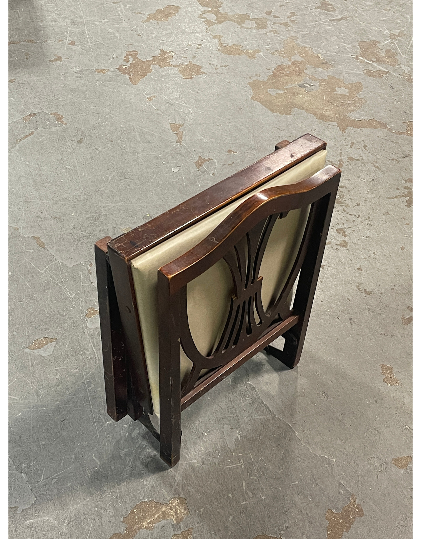 Leg-O-Matic Folding Chair