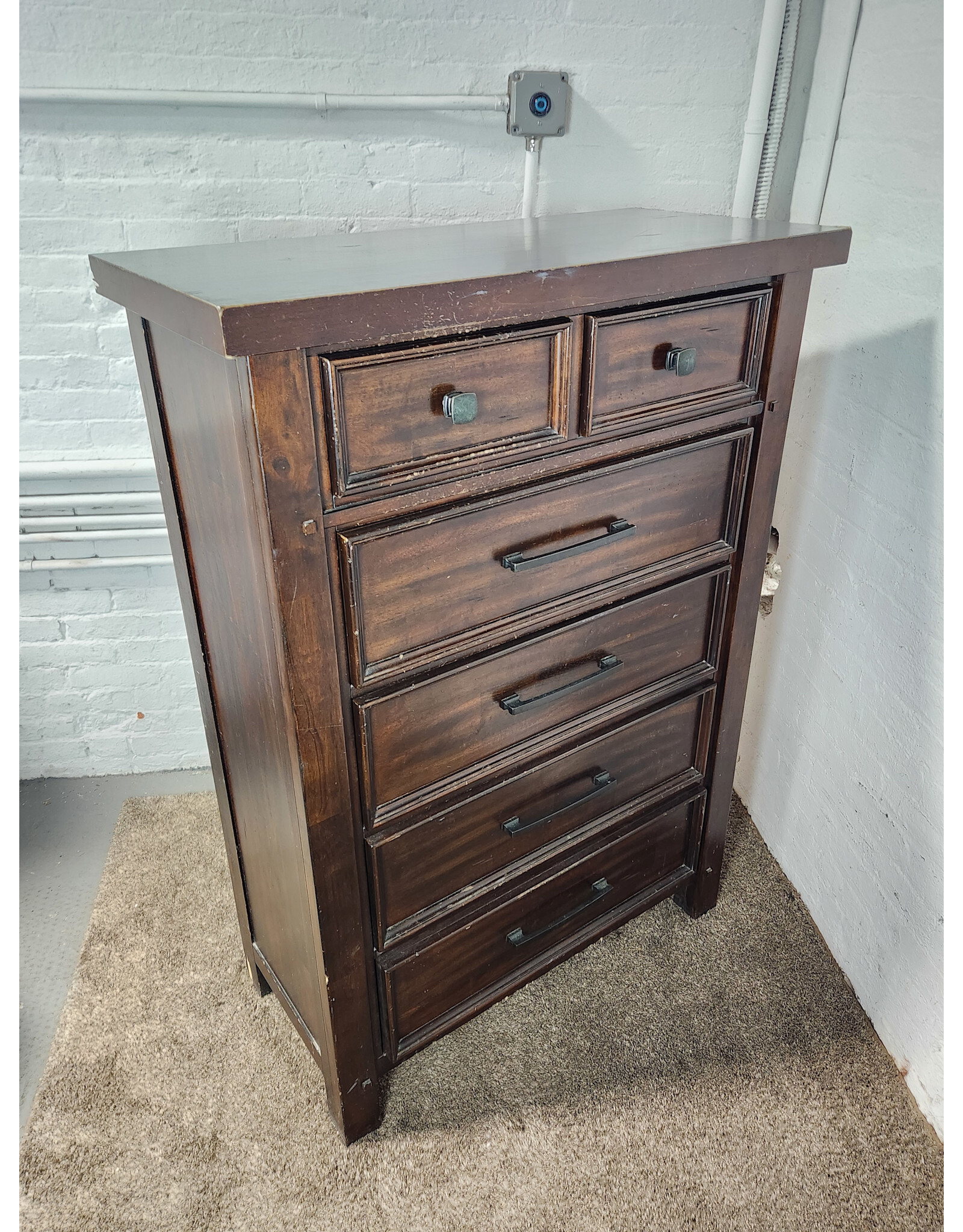 Green River Furniture 6-Drawer Dresser