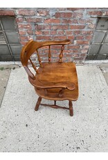 Ethan Allen Heirloom Nutmeg Maple Lowback Windsor Chair Ethan Allen Heirloom Nutmeg Maple Lowback Windsor Chair