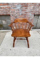 Ethan Allen Heirloom Nutmeg Maple Lowback Windsor Chair Ethan Allen Heirloom Nutmeg Maple Lowback Windsor Chair