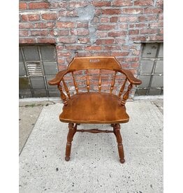 Ethan Allen Heirloom Nutmeg Maple Lowback Windsor Chair