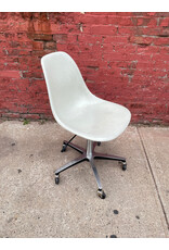 Modernica Case Study Furniture Side Shell Rolling - Natural Modernica Case Study Furniture Side Shell Rolling - Natural