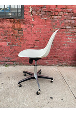 Modernica Case Study Furniture Side Shell Rolling - Natural Modernica Case Study Furniture Side Shell Rolling - Natural