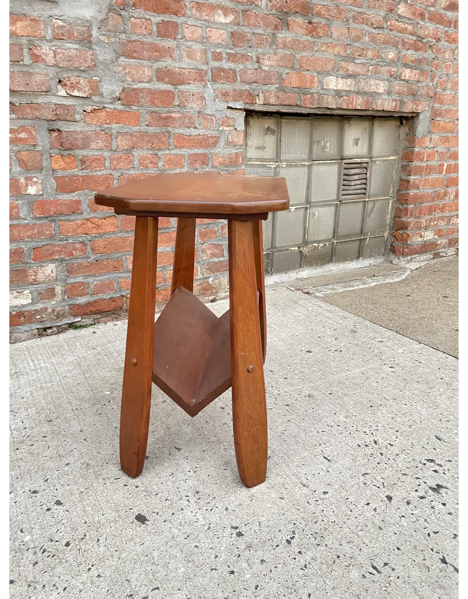 Mid-Century Modern Wooden End Table with A Magazine Rack