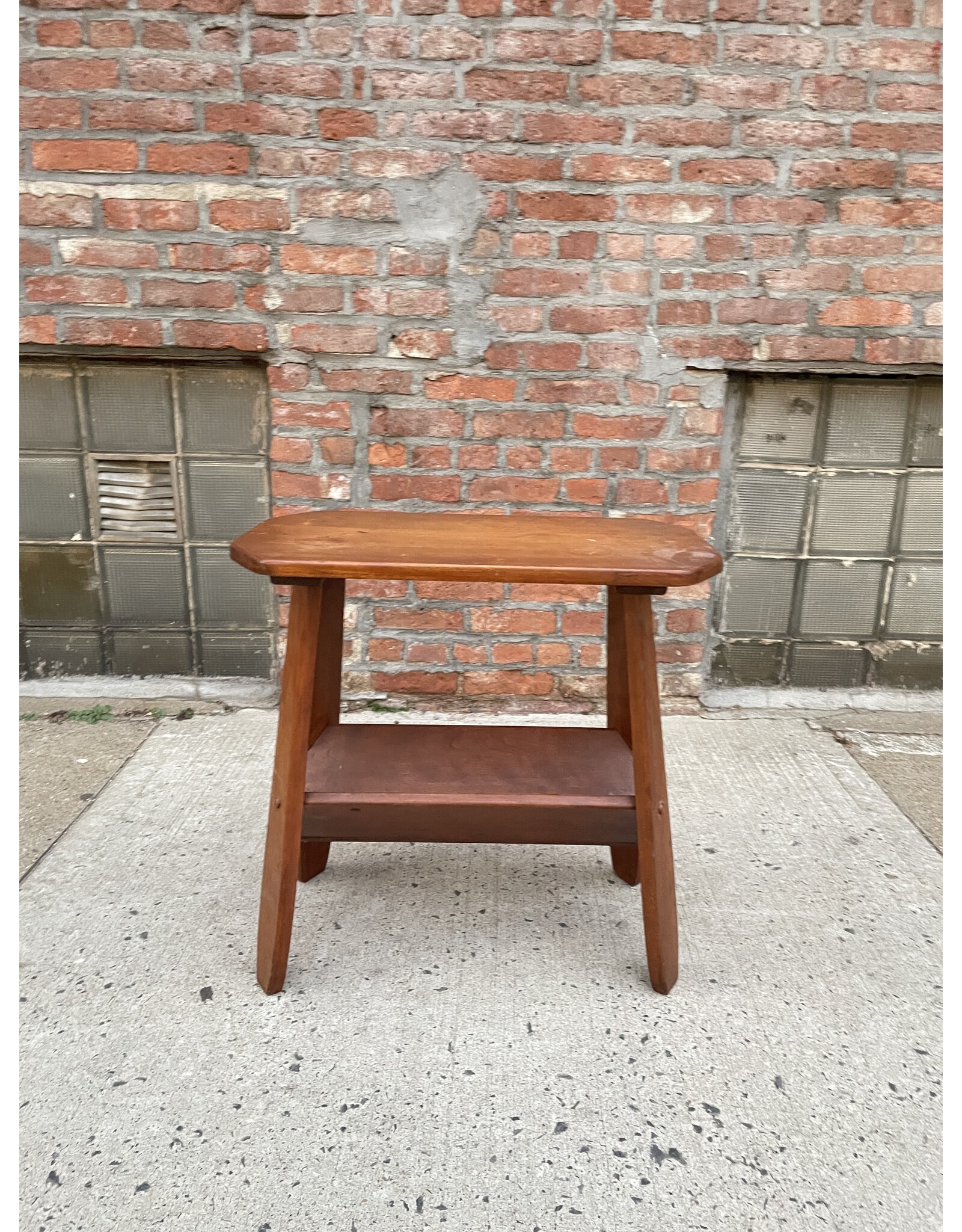 Mid-Century Modern Wooden End Table with A Magazine Rack