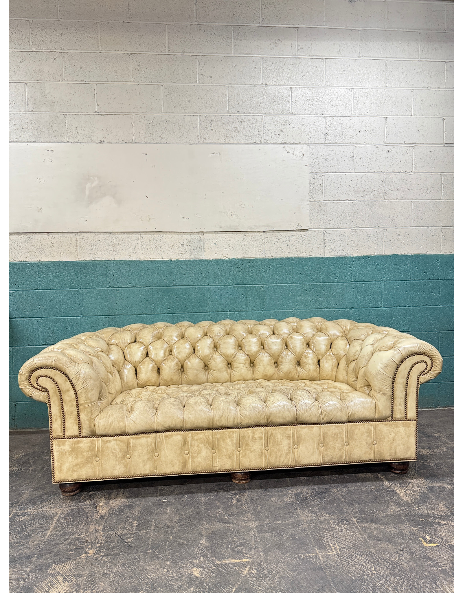 English Tufted Leather Chesterfield Sofa