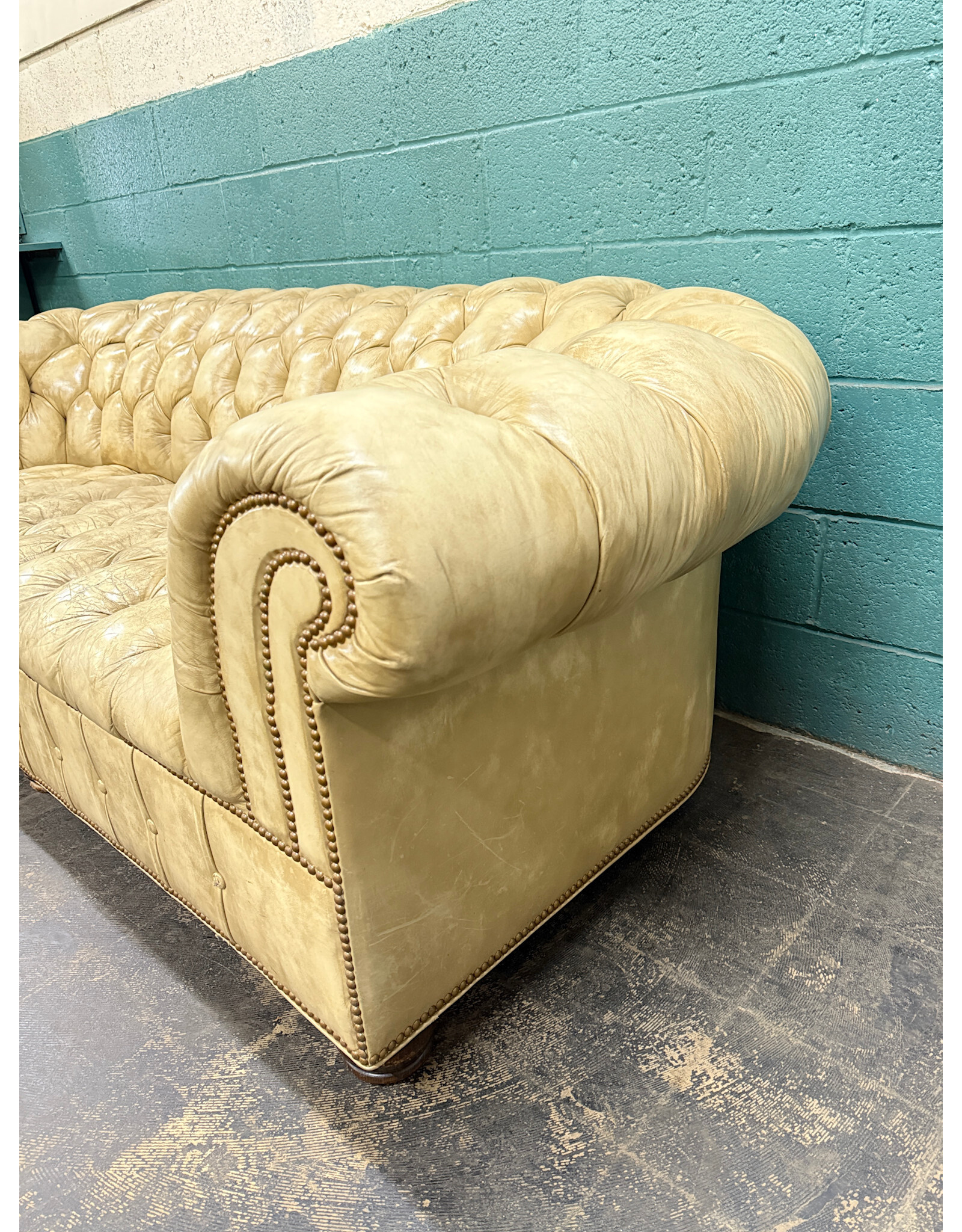 English Tufted Leather Chesterfield Sofa