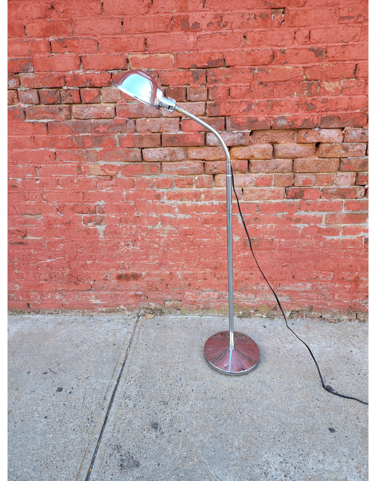 Underwriters Laboratories Silver Gooseneck Floor Lamp