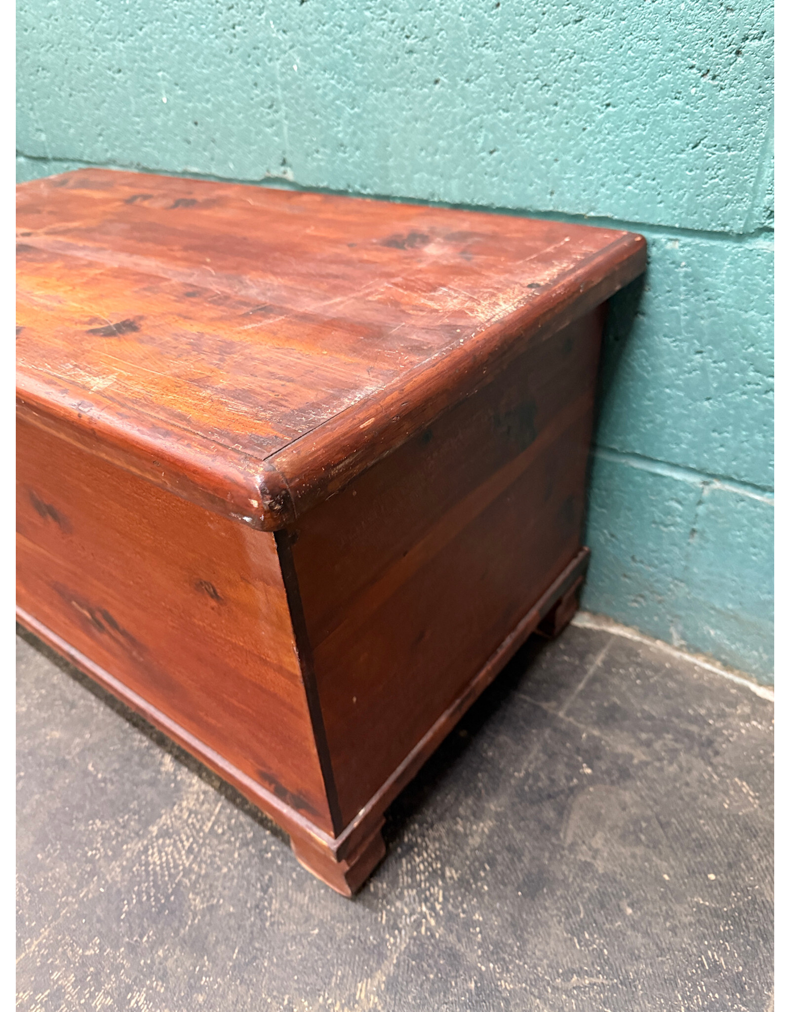 Antique Style Cedar Chest
