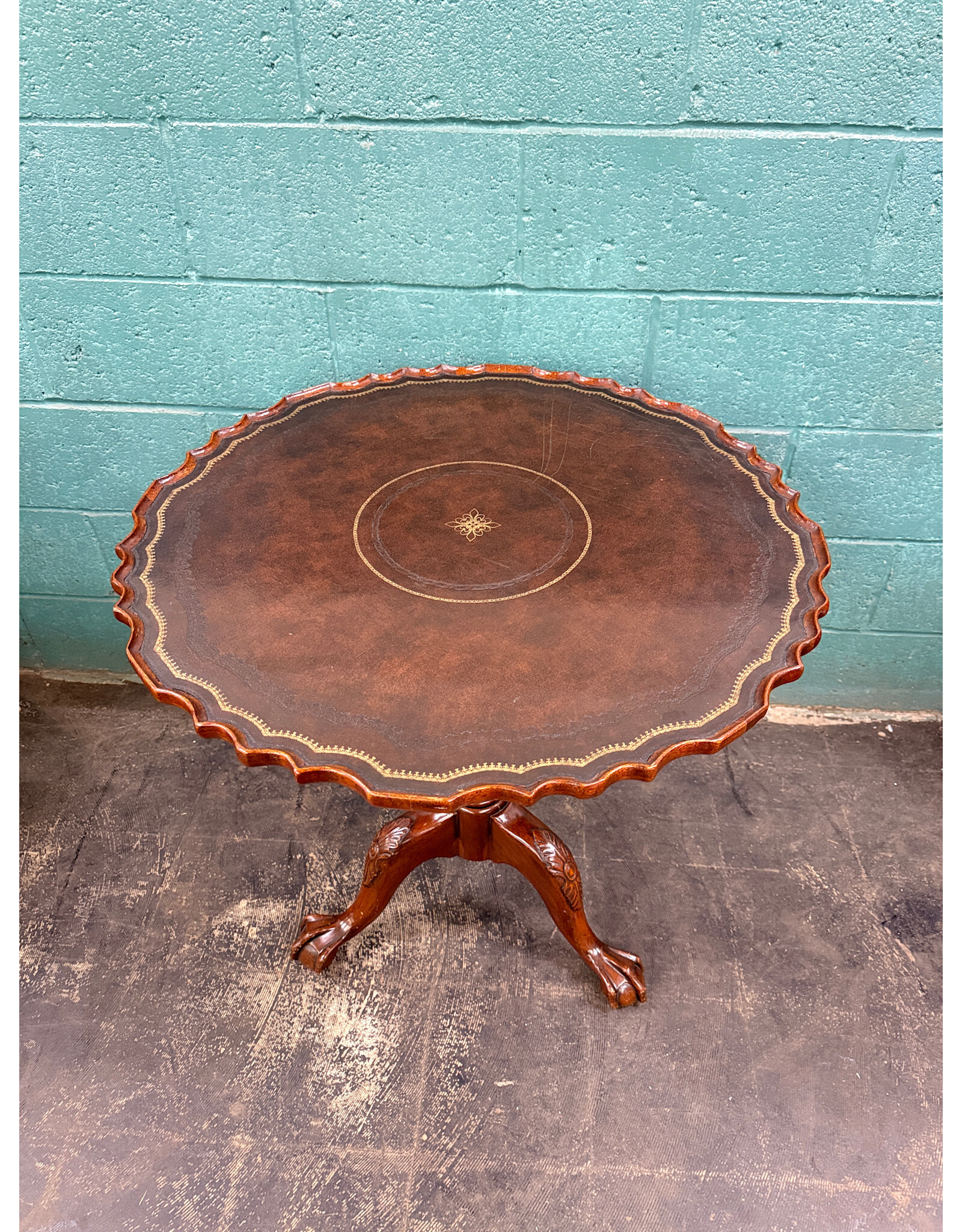 Pie Crust Wood Lamp Table