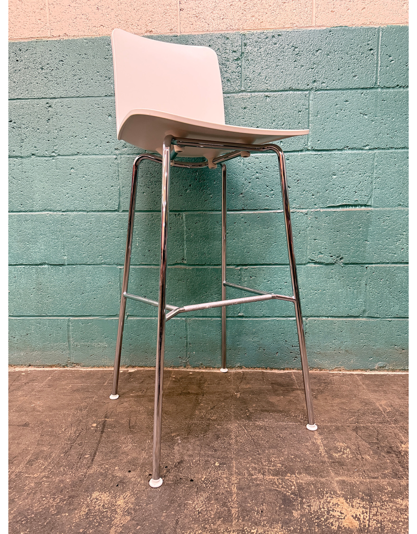 Vitra Hal Re High Stool in White