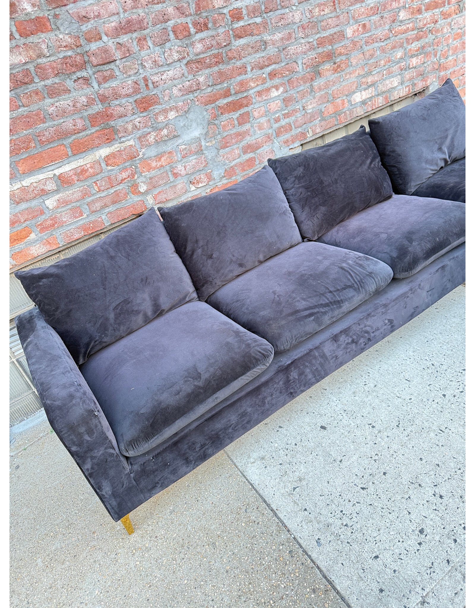 Naomi Modern Black Velvet Reversible 3-Piece Sectional Sofa, Meridian Furniture