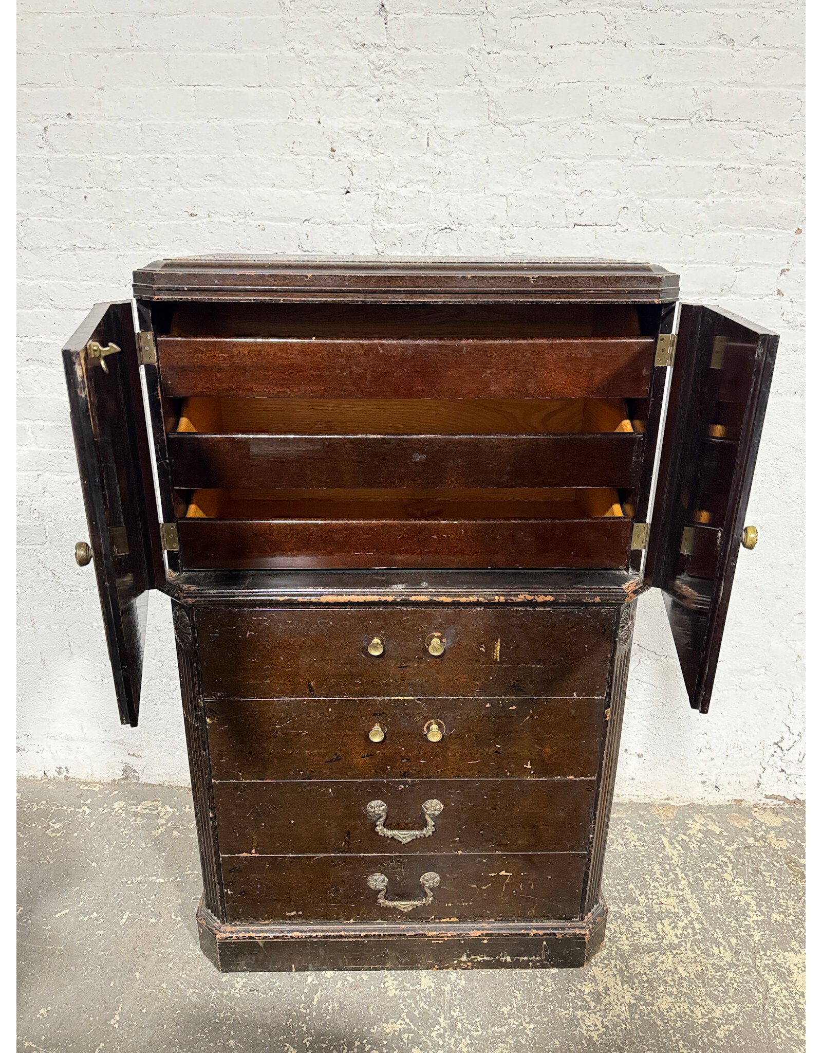 George III Period Mahogany 7-Drawer Wood Chest of Drawers