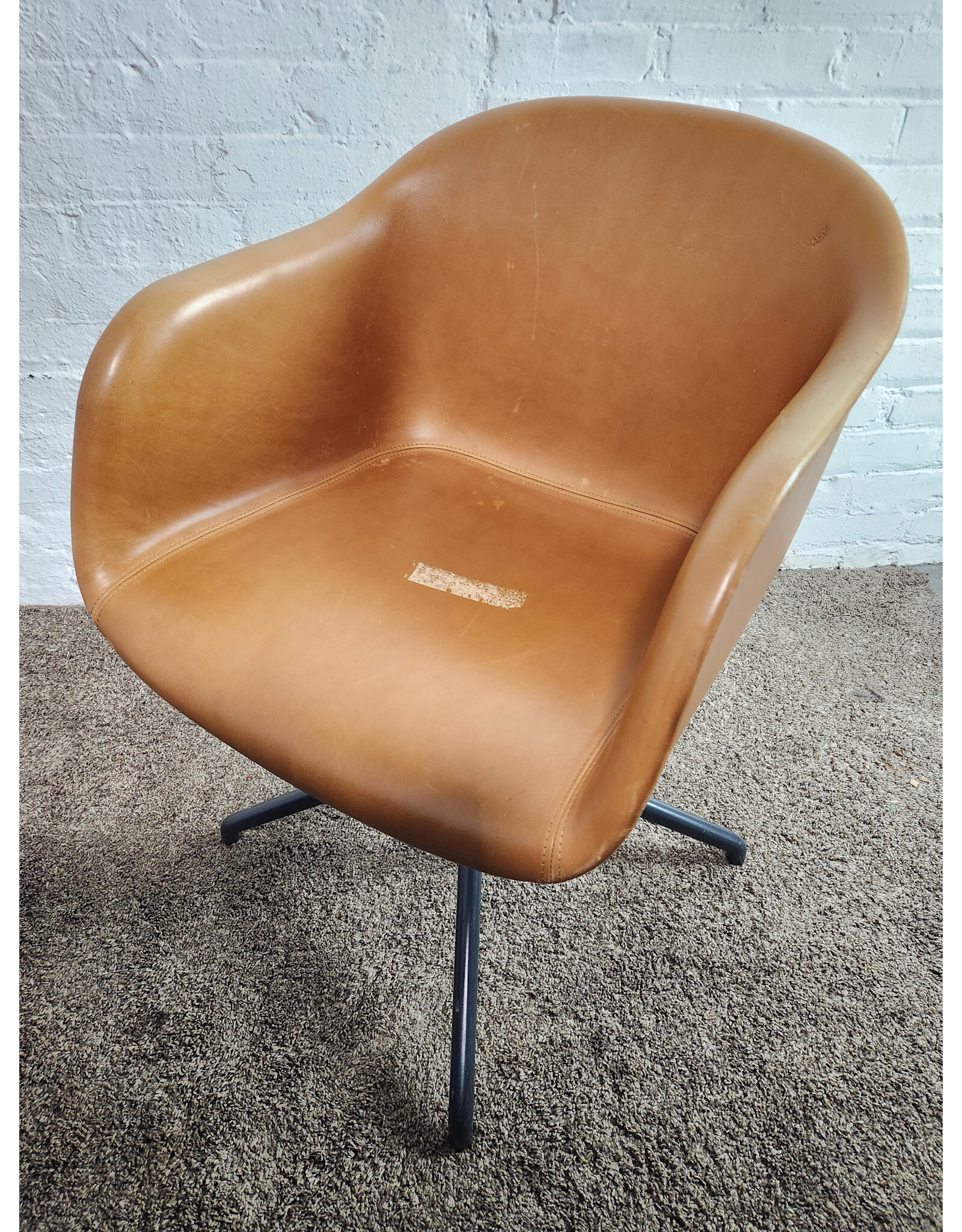 Leather Muuto Fiber Conference Swivel Armchair