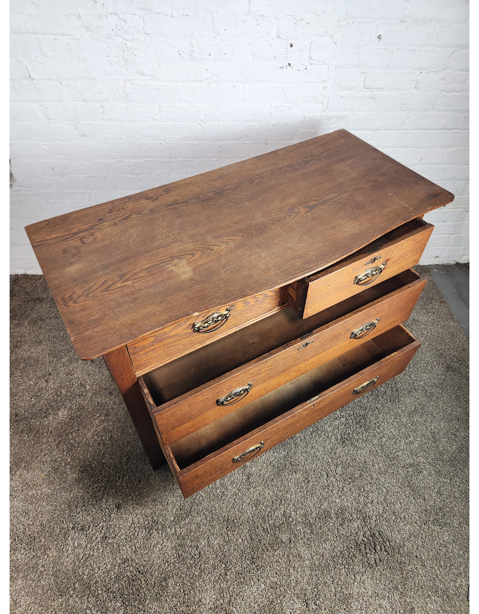 Antique Oak 4-drawer Dresser