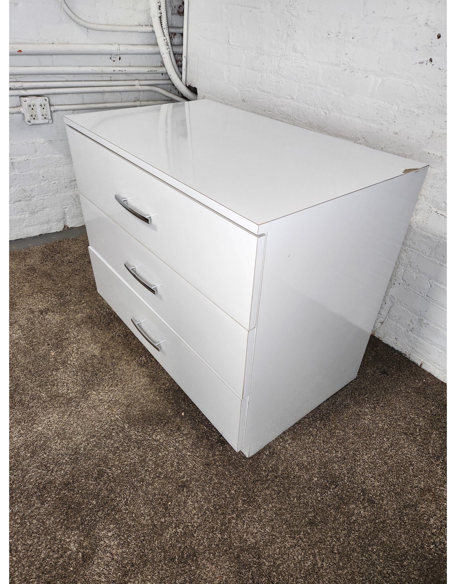 Glossy White 3-drawer Dresser