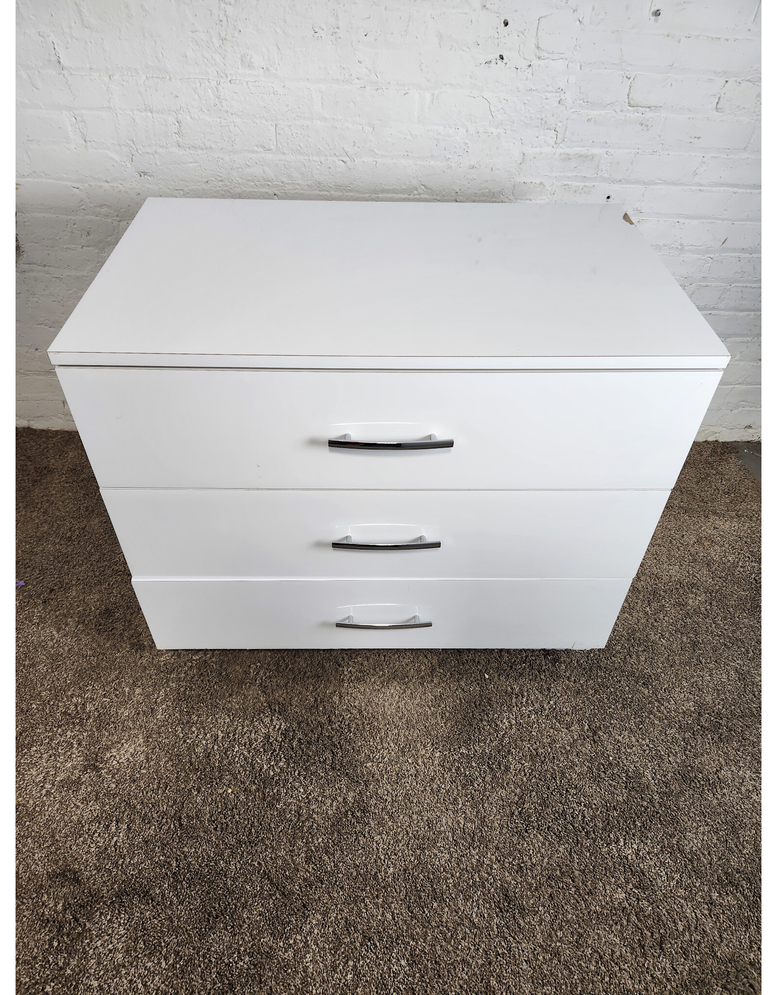 Glossy White 3-drawer Dresser