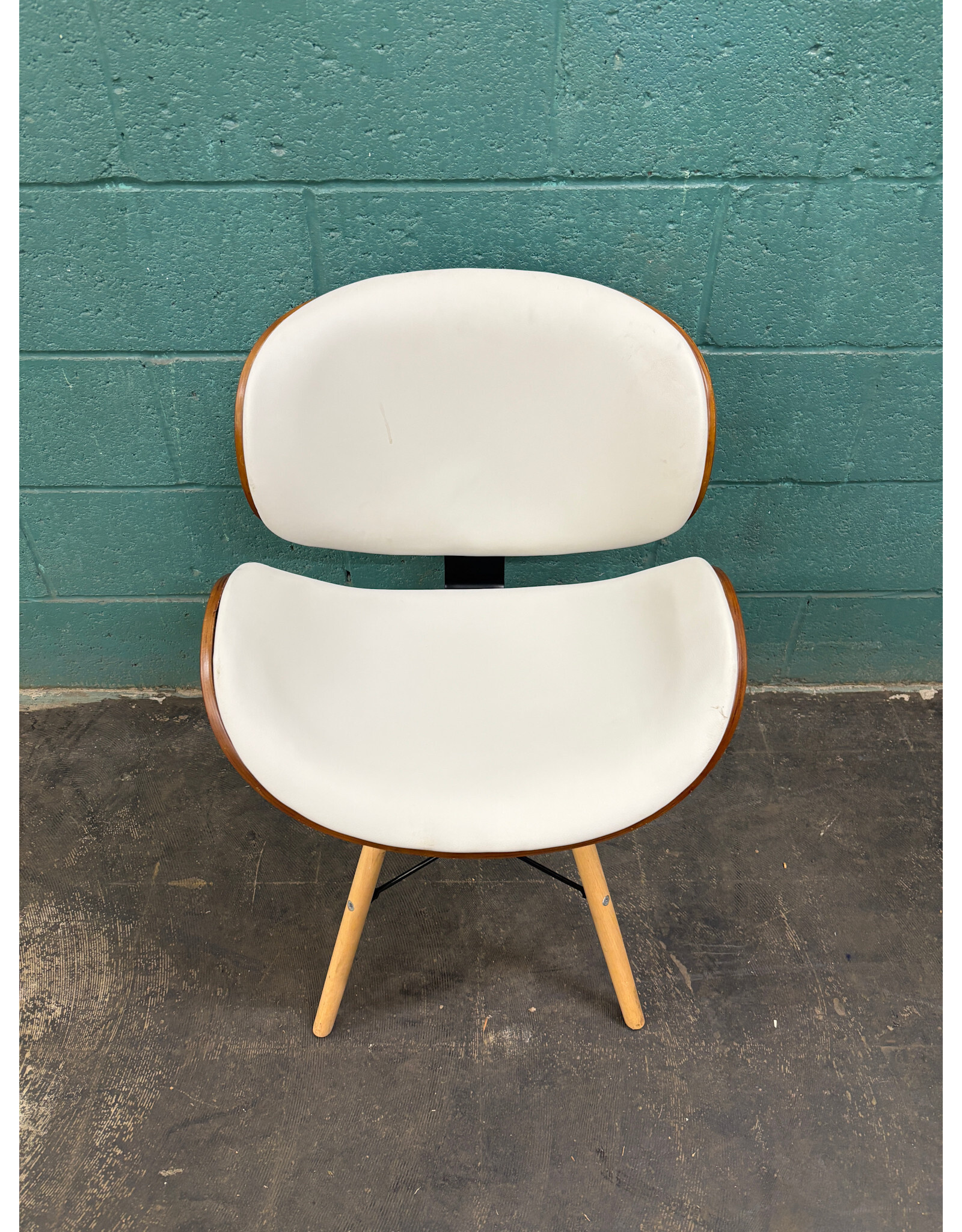 Mid Century Style Accent Chair