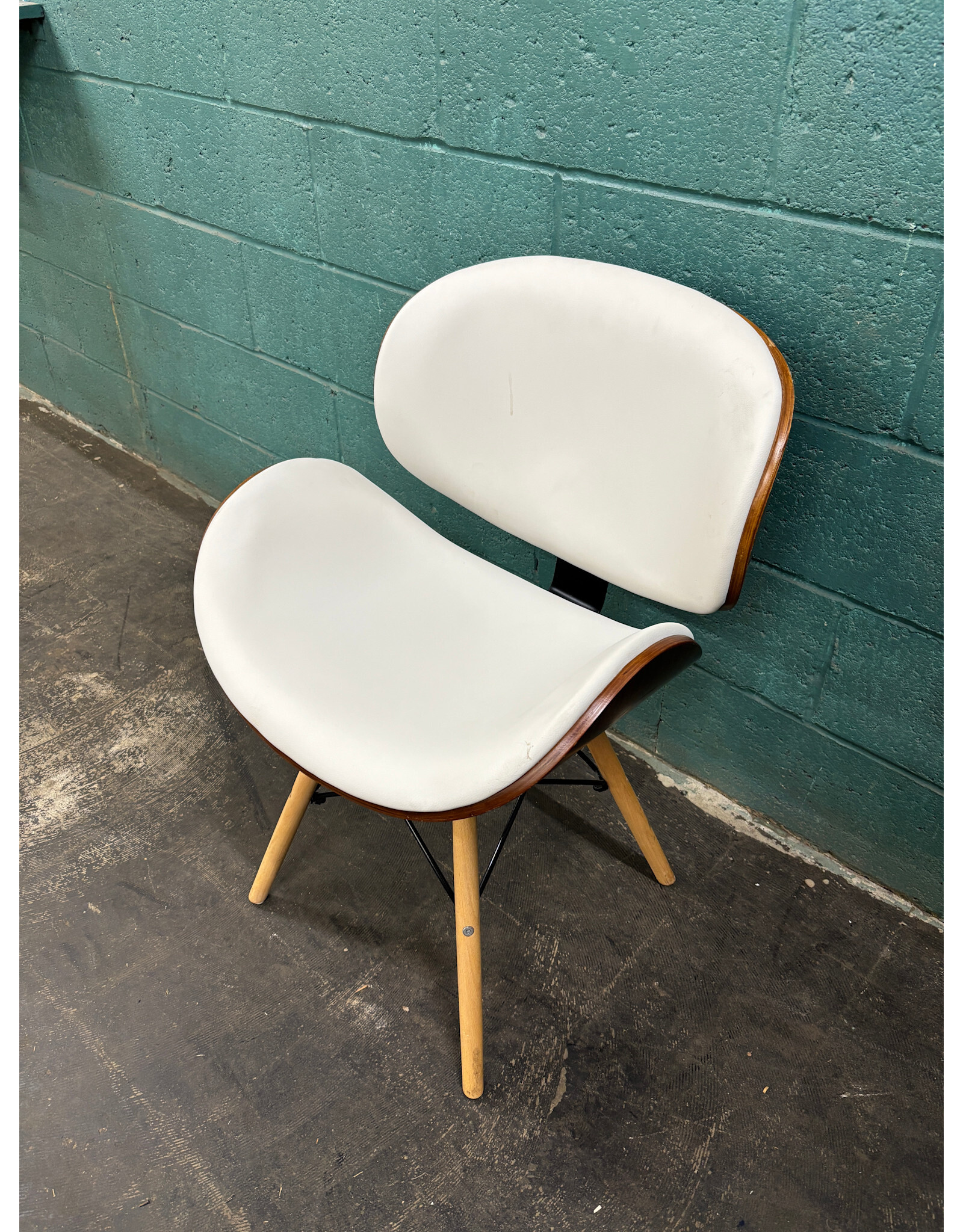 Mid Century Style Accent Chair