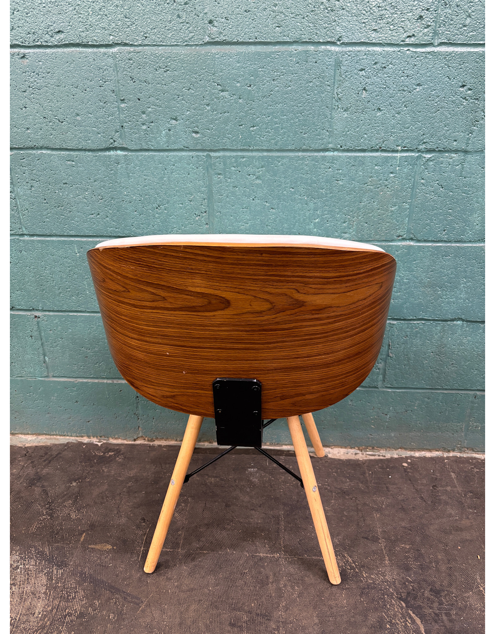 Mid Century Style Accent Chair