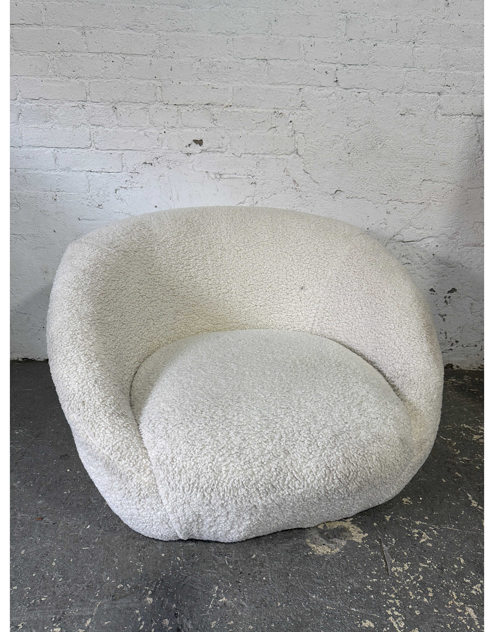 Boucle Style Cream Round Swivel Lounge Chair