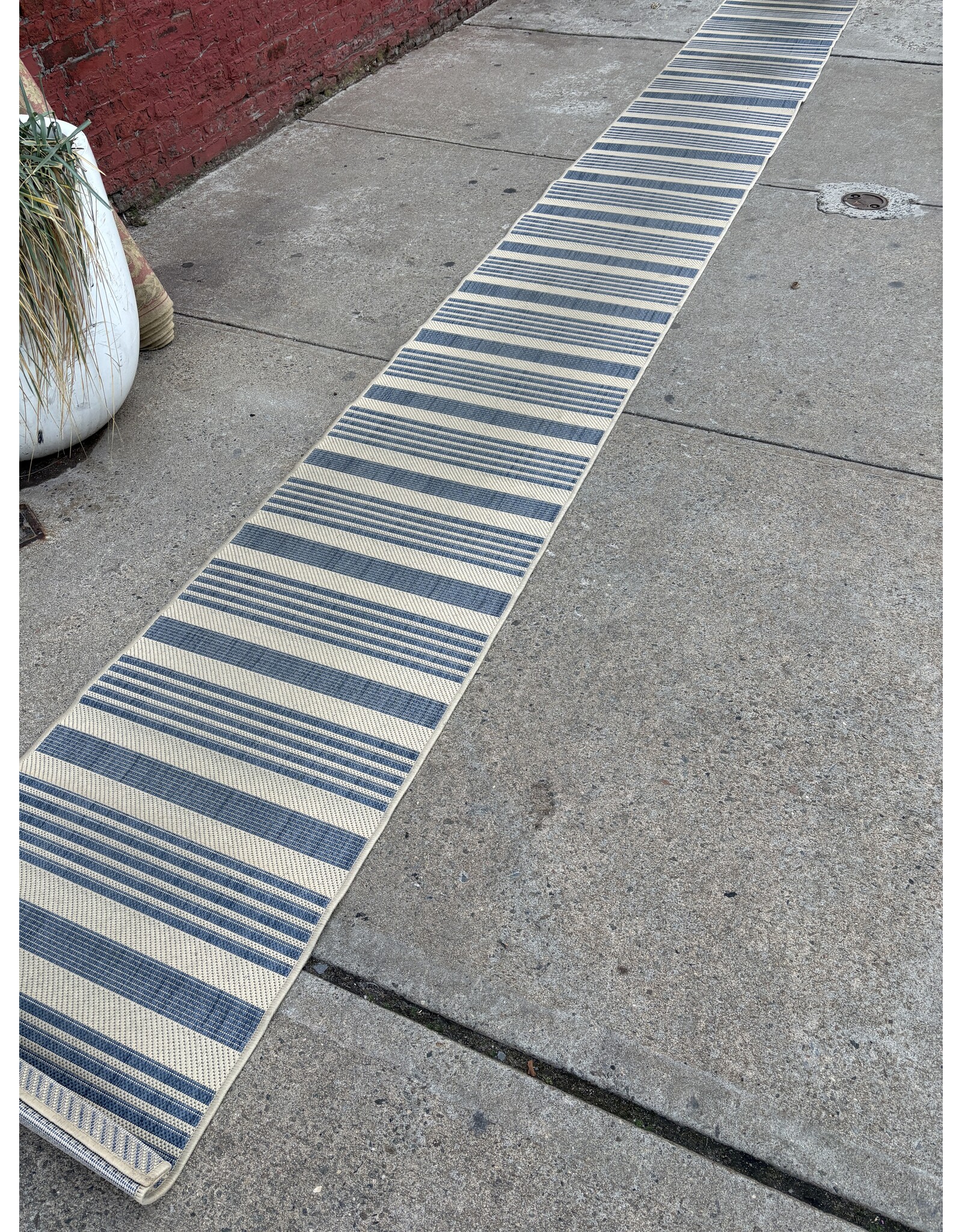 Safavieh Courtyard Beige Blue Runner Rug