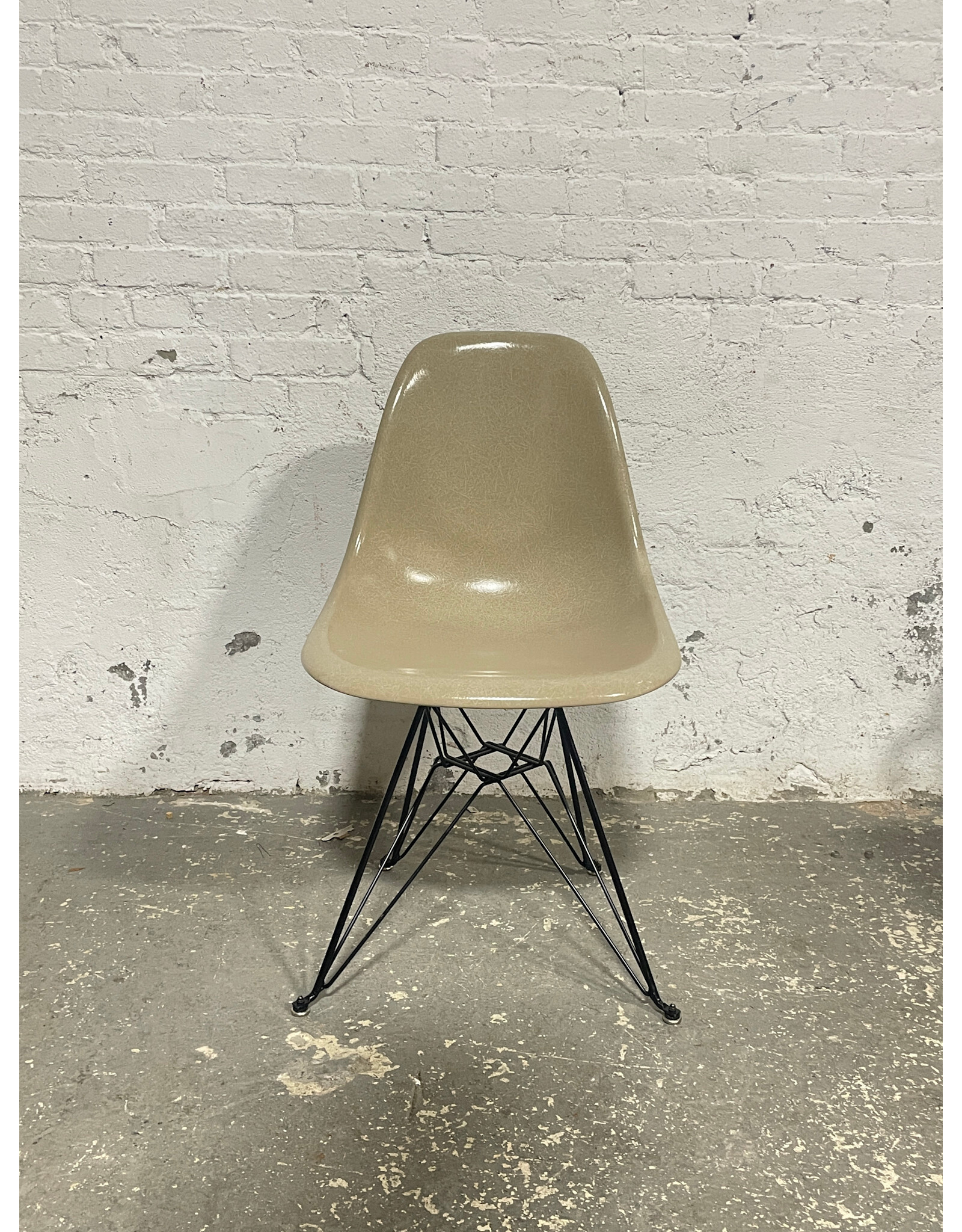 Oatmeal Modernica Case Study Shell Eiffel