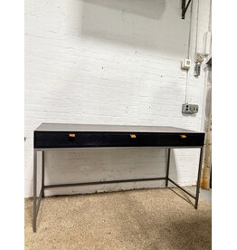 Trey Modern Writing Desk, 3-Drawers