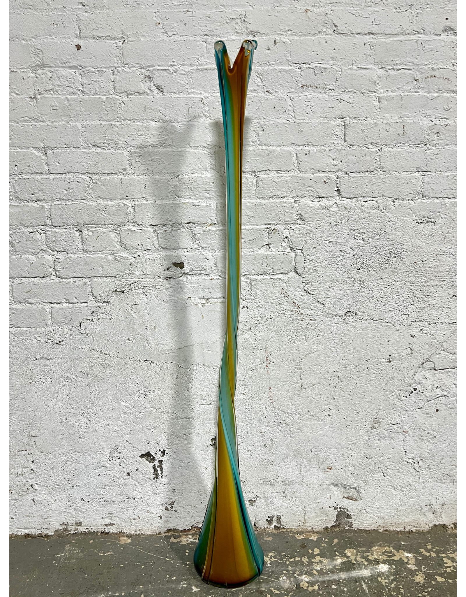 Cristales de Chihuahua Hand-Blown Glass Vase