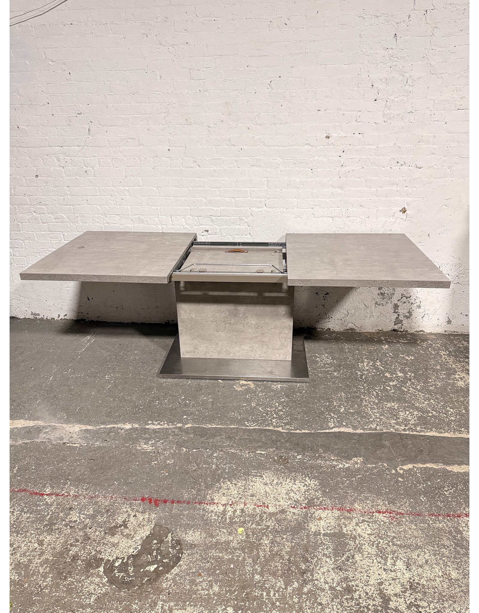 Kalinda Contemporary Butterly Extendable Dining Table