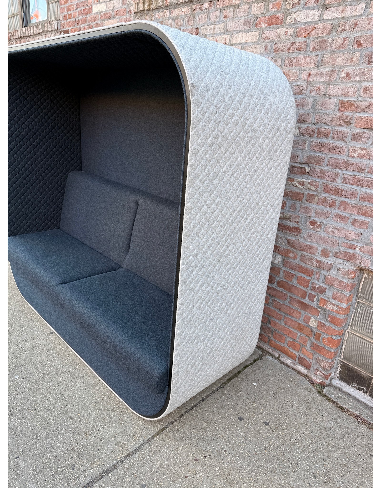 Boss Design Cocoon Booth Sofa