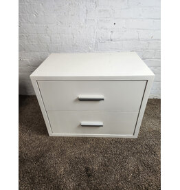 White 2-drawer Nightstand