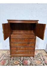 Thomasville Mystique Chinoisere 4-Drawer Pecan Wooden Dresser