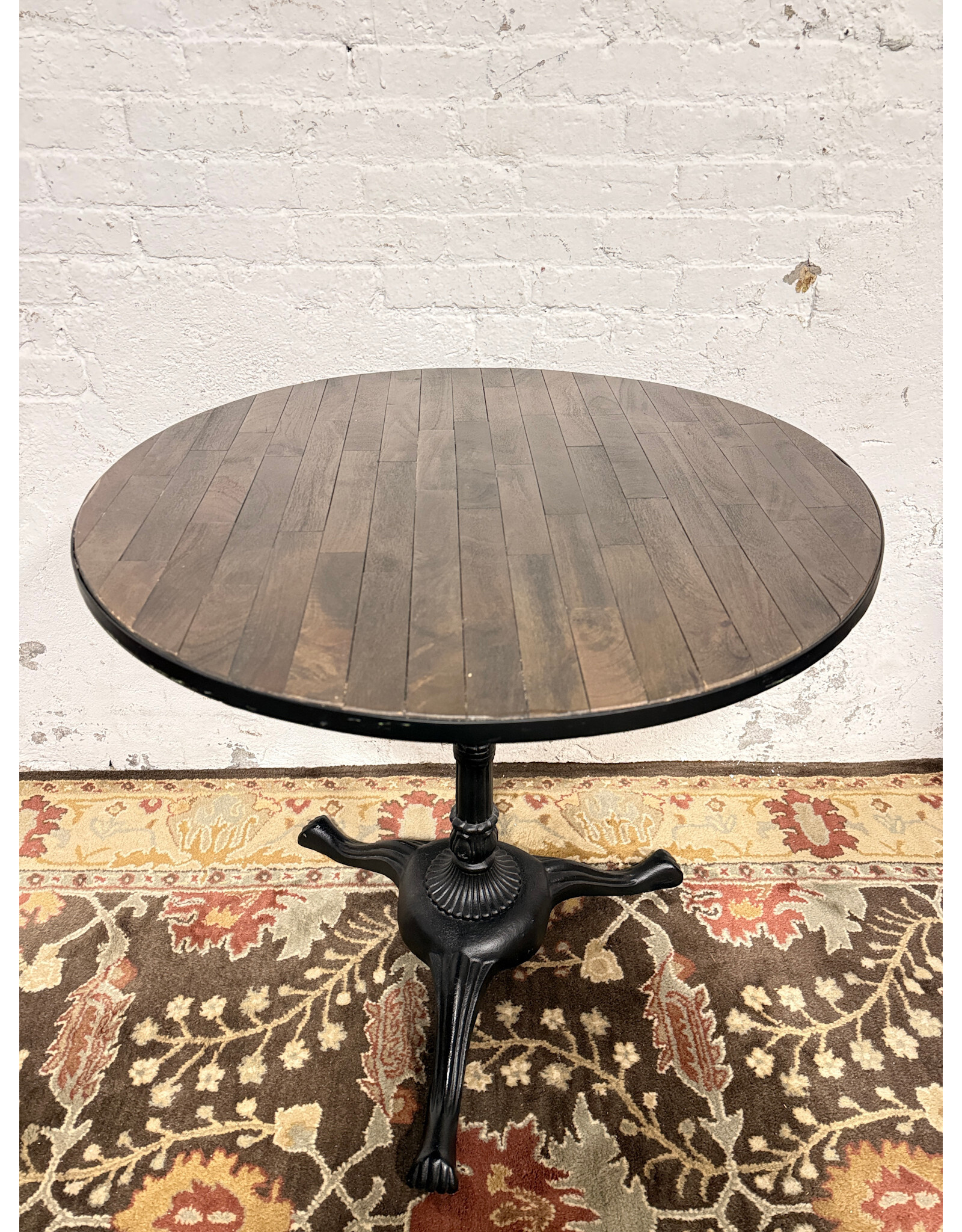 Pottery Barn Rae Round Pedestal Bistro Dining Table