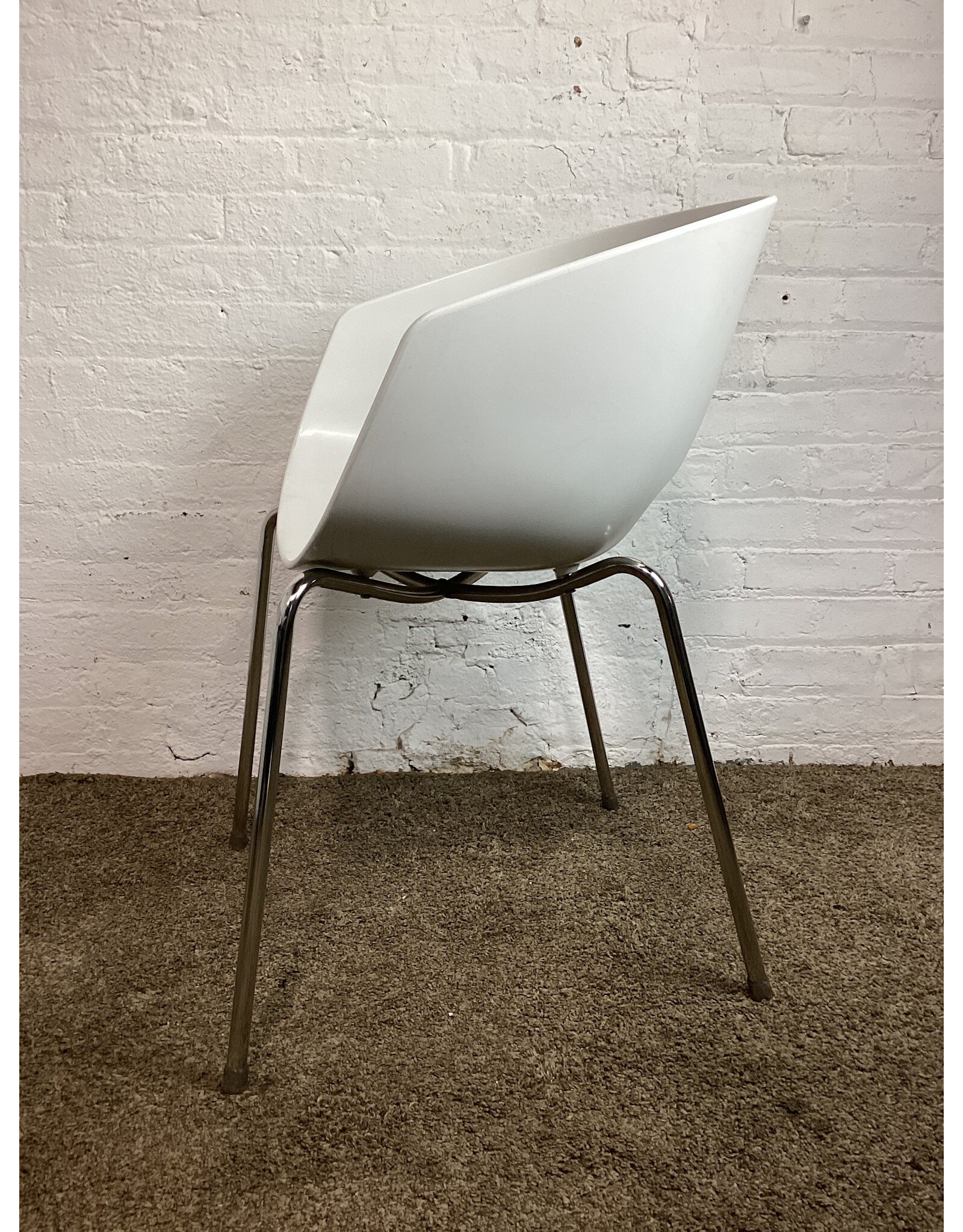 Italian Sintesi Orbit Large White Dining Chair