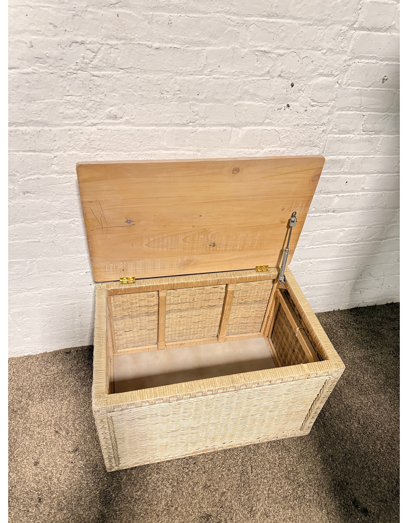 Woven Wicker Storage Trunk
