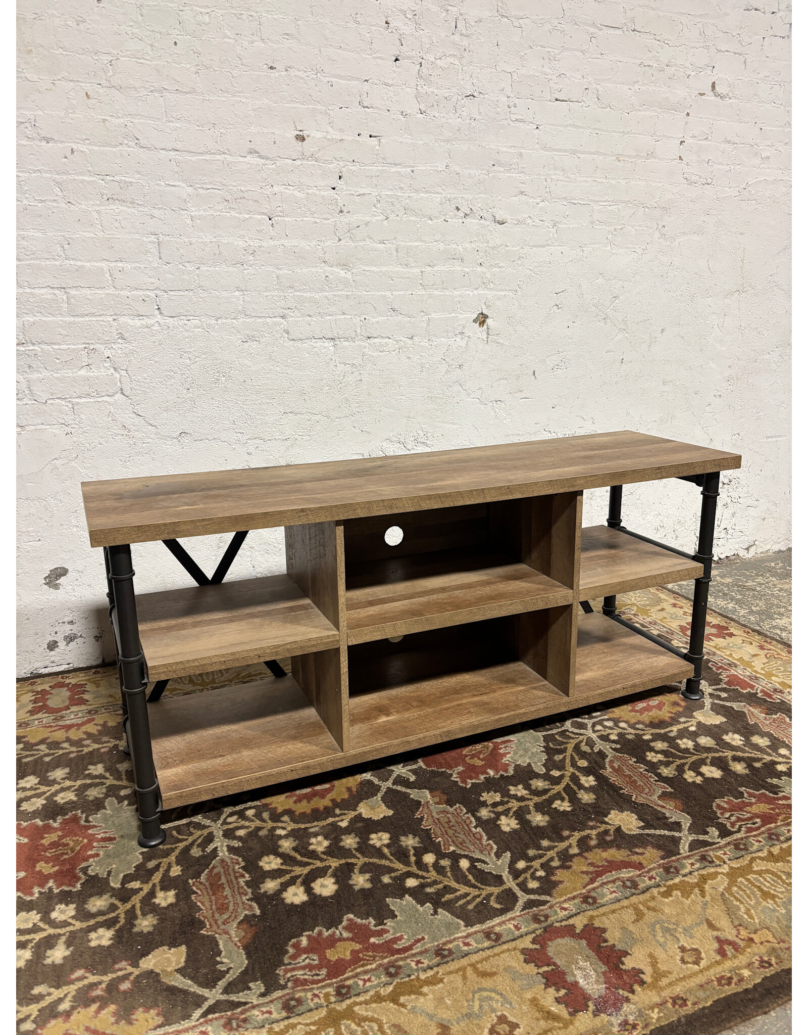 Bello Irondale Autumn Driftwood TV Stand