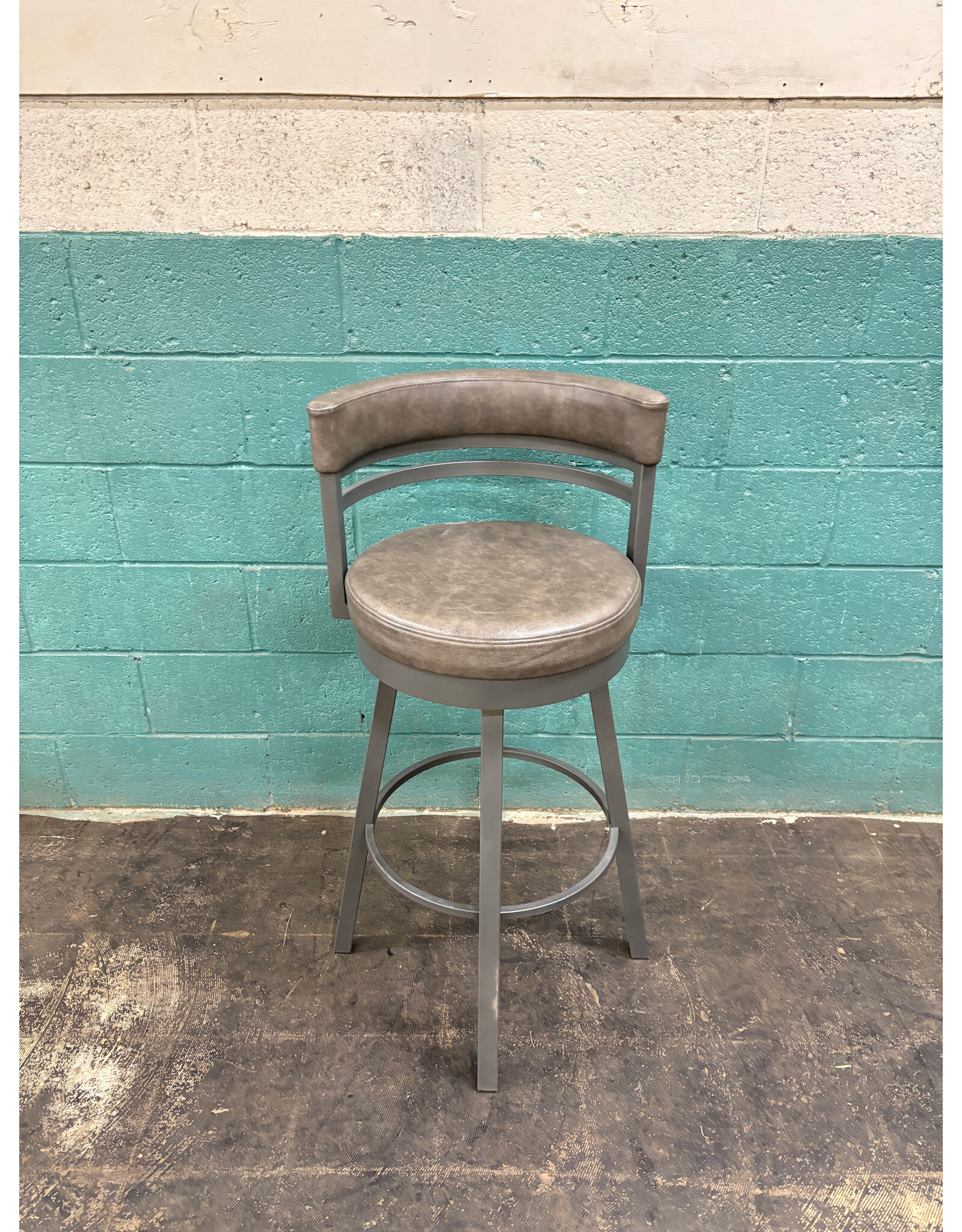 Steve Silver Gene Swivel Counter Stool