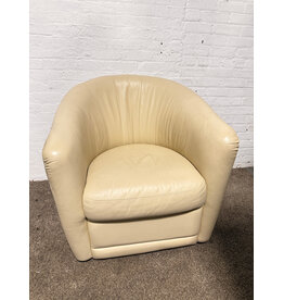 Giada Leather Swivel Lounge Chair by Natuzzi in Cream