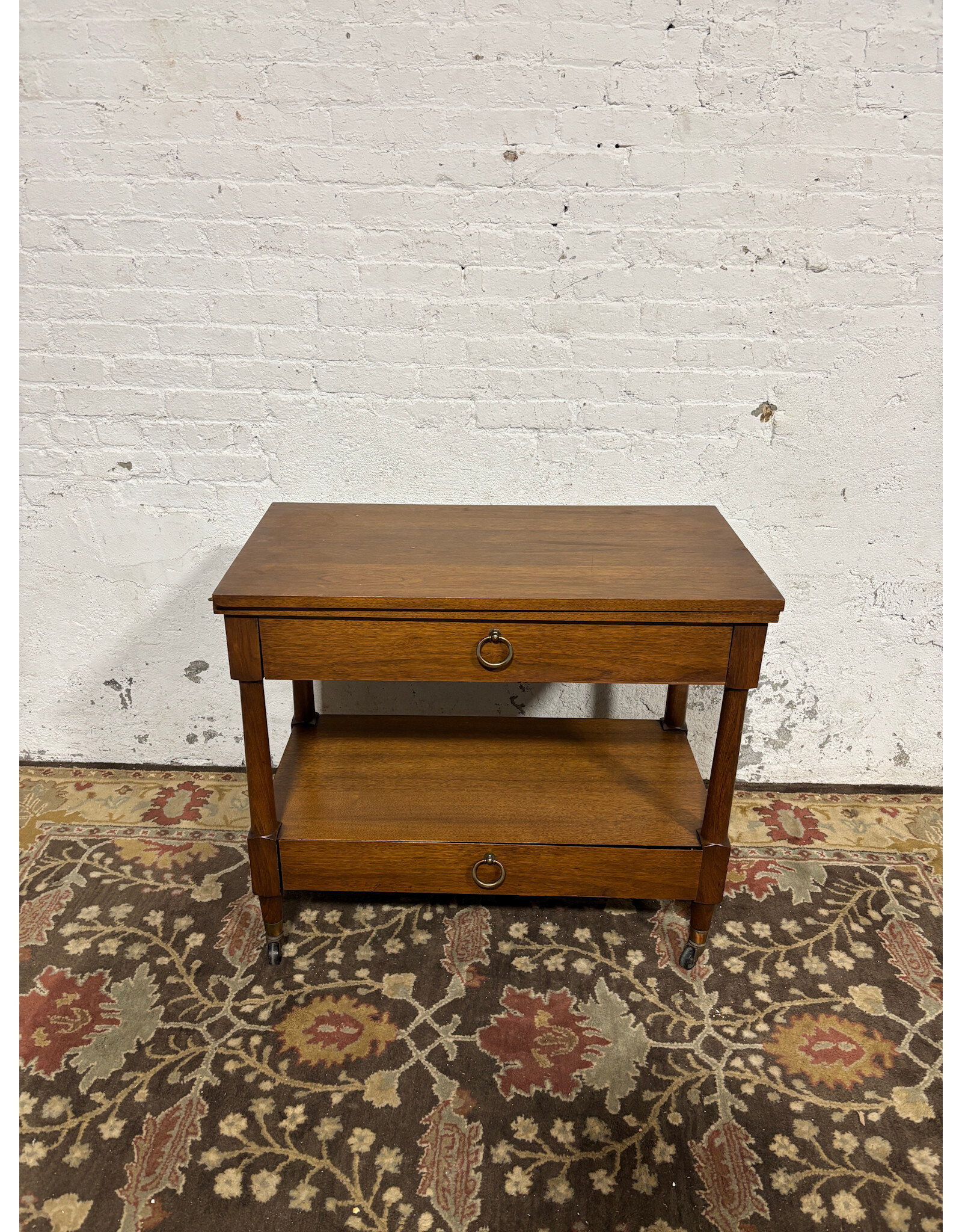 Heritage Henredon Expanding Walnut Flip-Top Bar