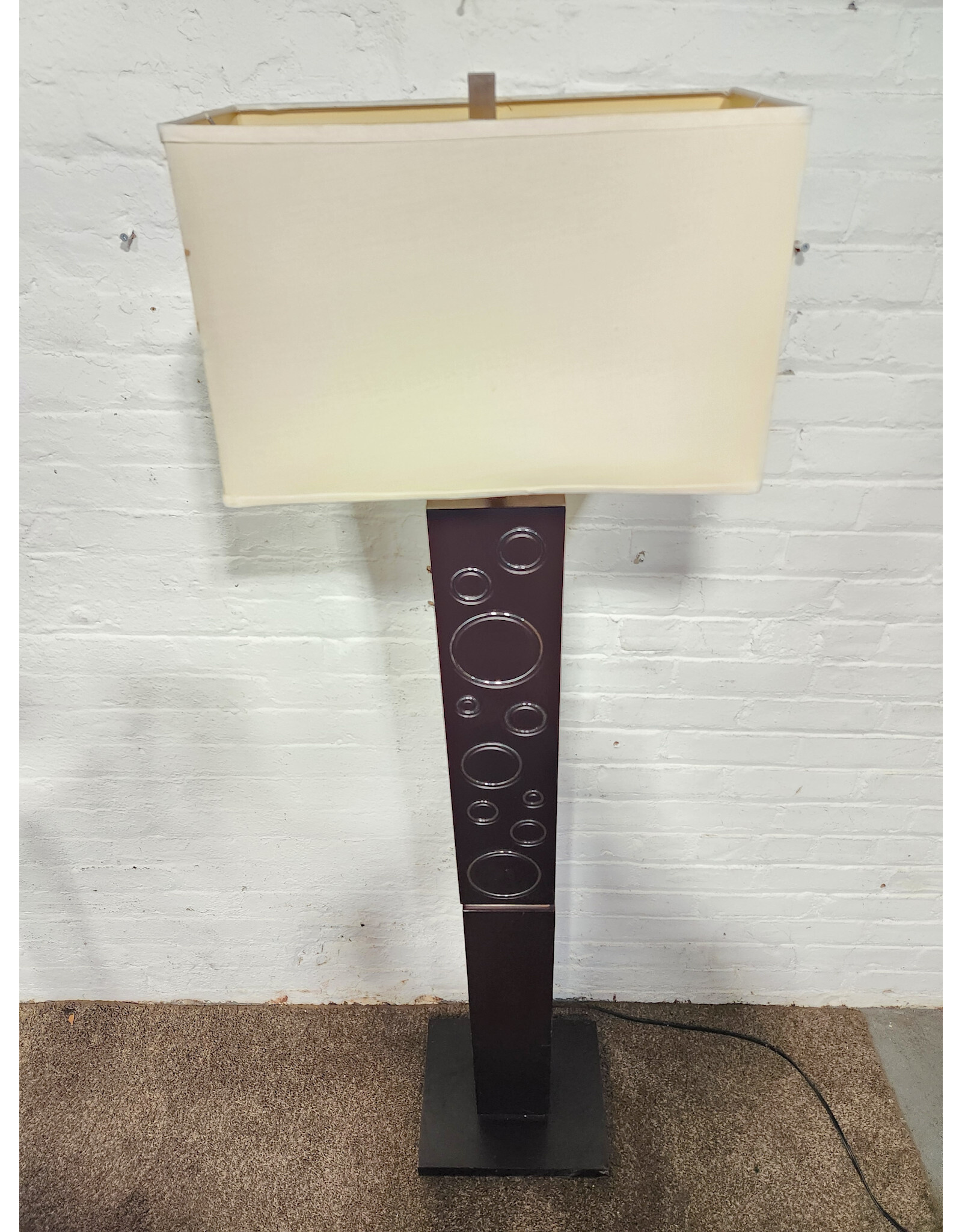 Circle Design Floor Lamp