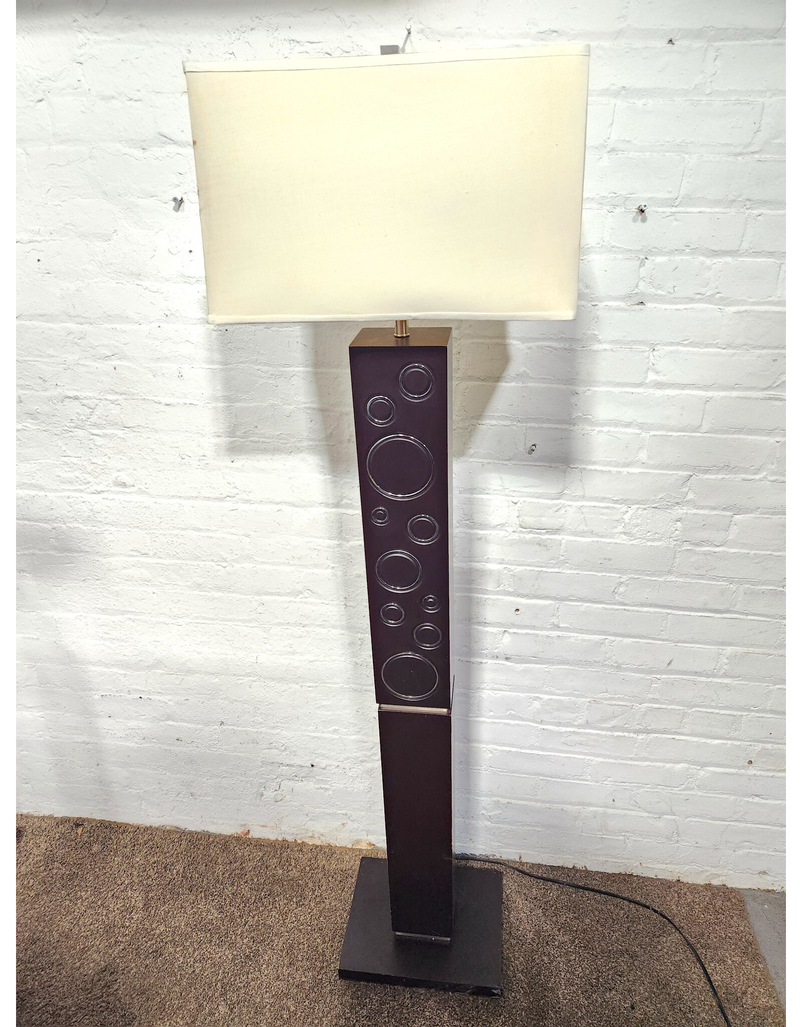 Circle Design Floor Lamp