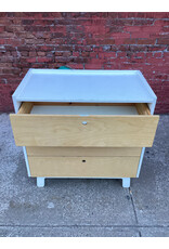 Ouef Changing Dresser