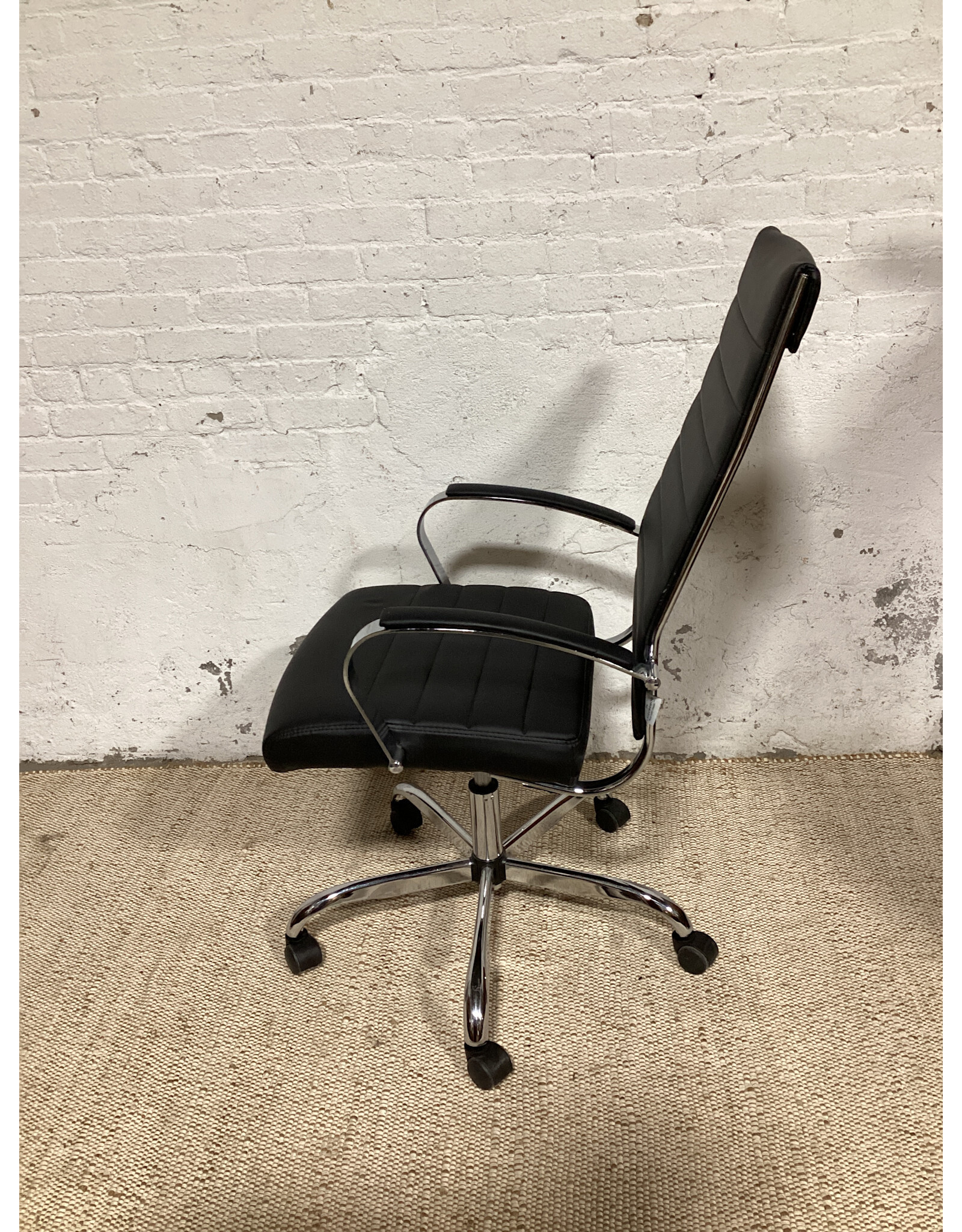 Leisuremod Office Chair