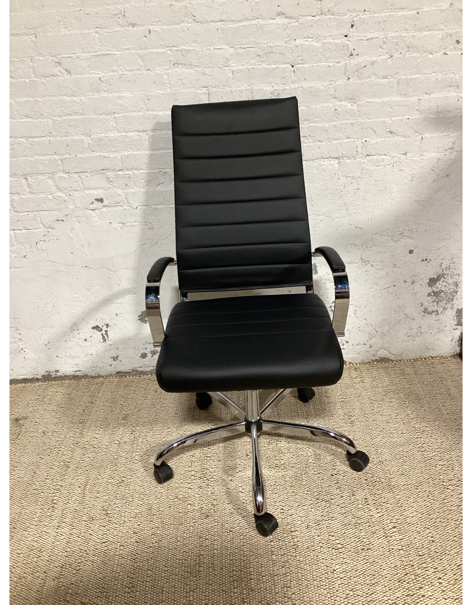 Leisuremod Office Chair