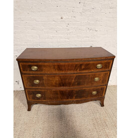 18th Century Hepplewhite Style Bow-Front 3-Drawer Chest of Drawers