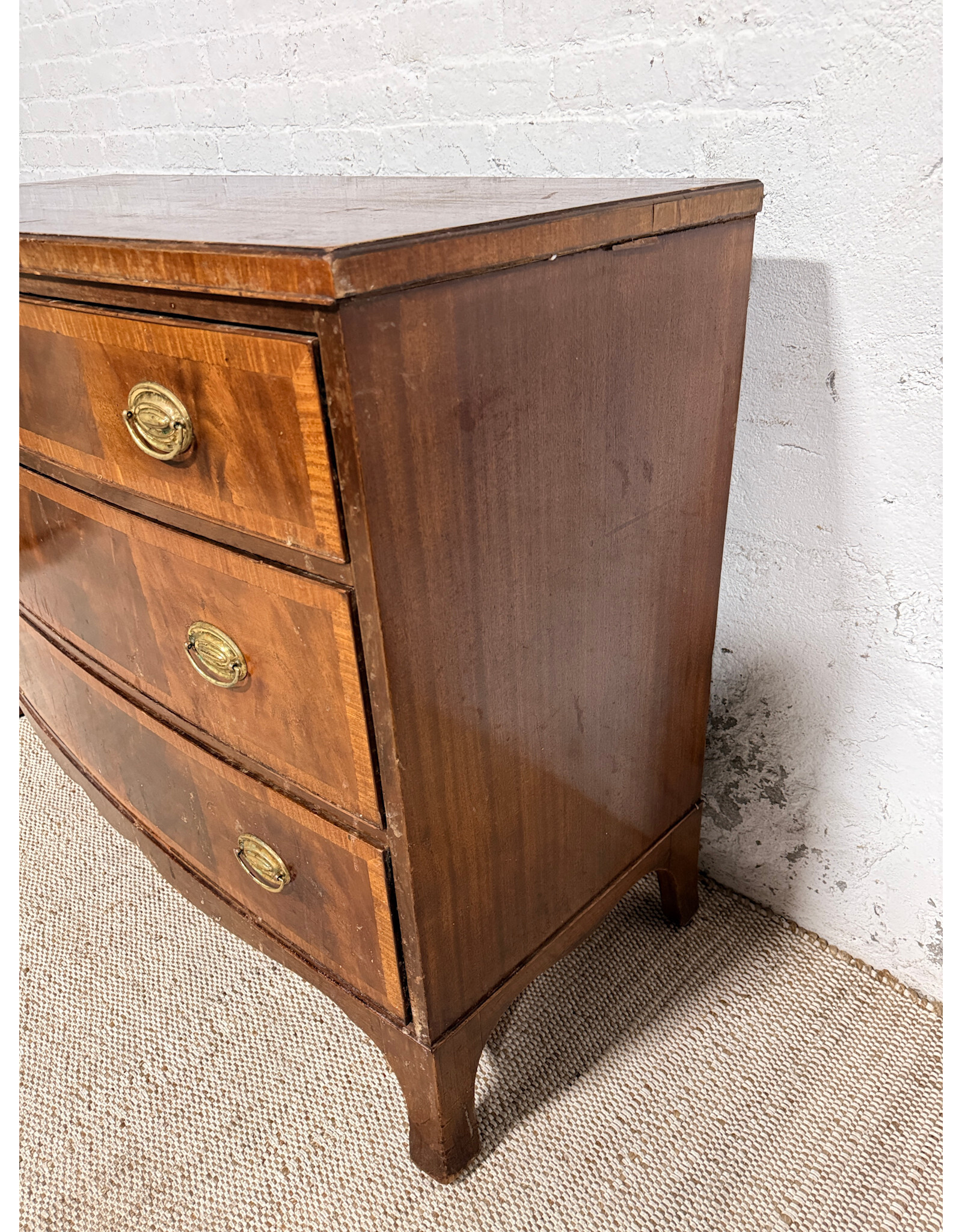 18th Century Hepplewhite Style Bow-Front 3-Drawer Chest of Drawers
