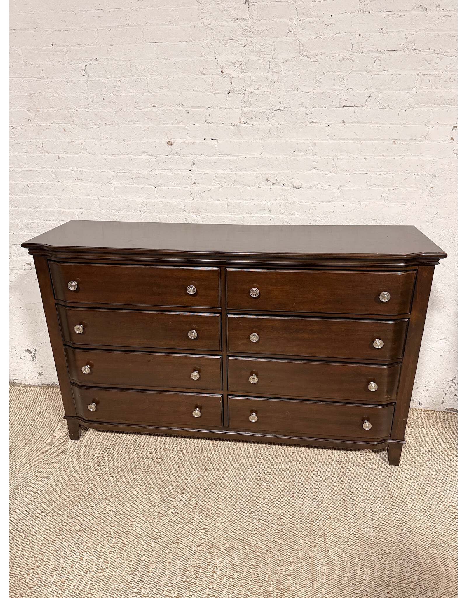 Modern 8-Drawer Dark Chocolate Dresser