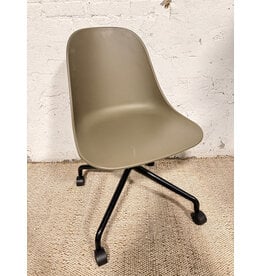 Menu Olive Rolling Side Dining Chair